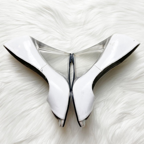 Michael Antonio Size 5.5 White Leather and Lucite Wedges - Picture 4 of 7